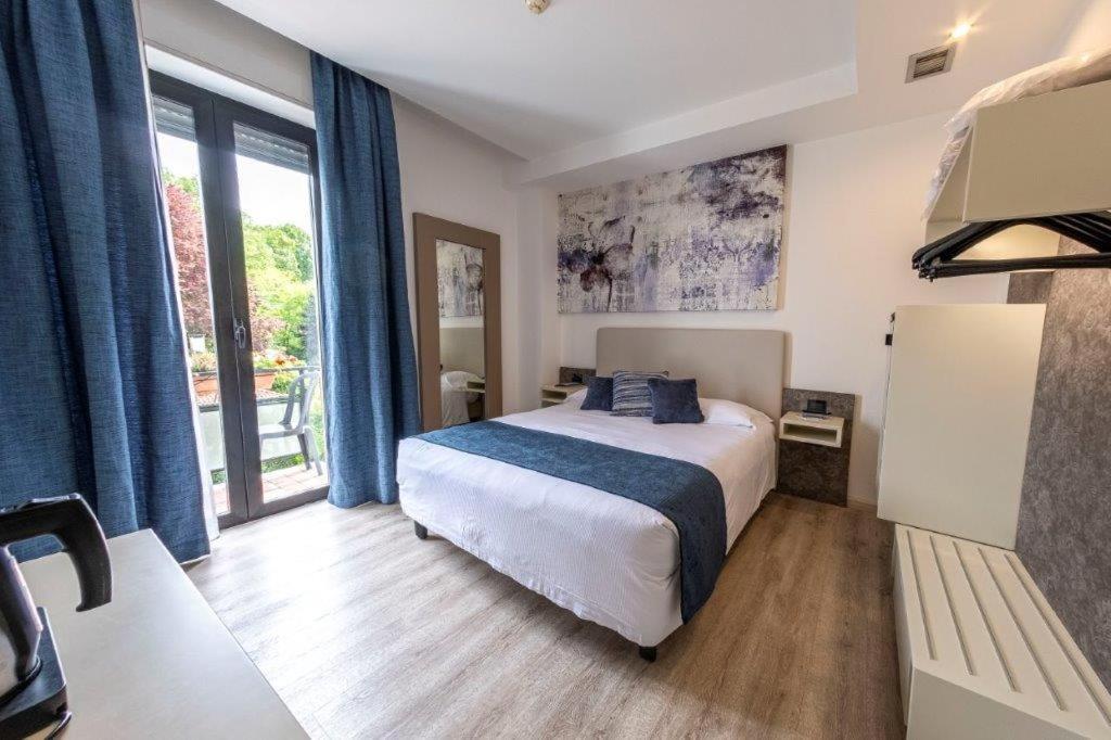 Hotel Le Palme (Adults Only) Dormelletto Bagian luar foto